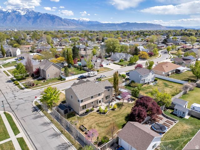 9842 S 3265 W, South Jordan, UT 84095