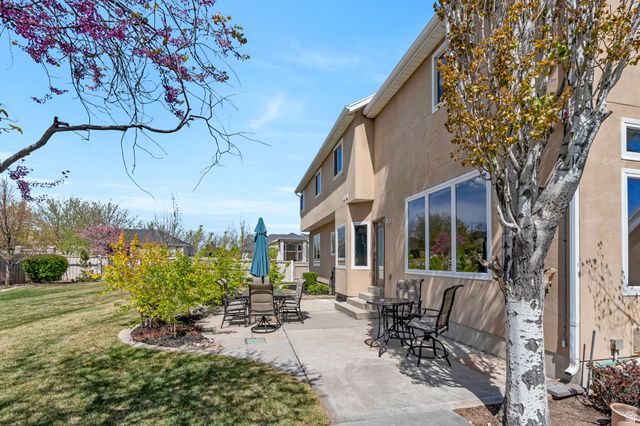 9842 S 3265 W, South Jordan, UT 84095