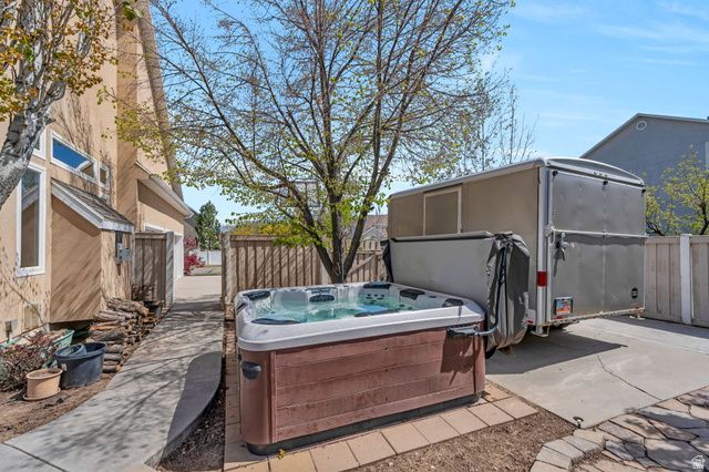 9842 S 3265 W, South Jordan, UT 84095