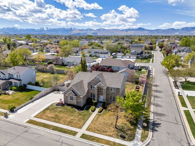 9842 S 3265 W, South Jordan, UT 84095