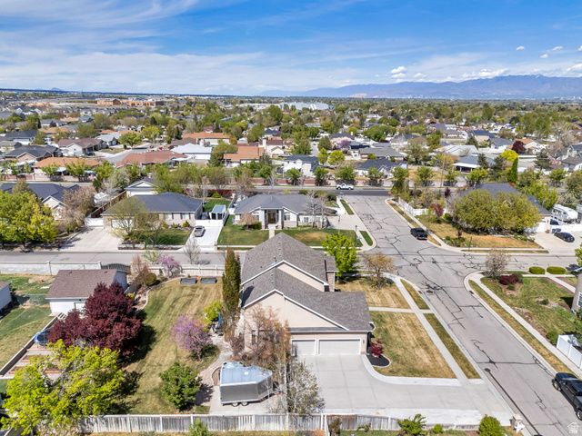 9842 S 3265 W, South Jordan, UT 84095