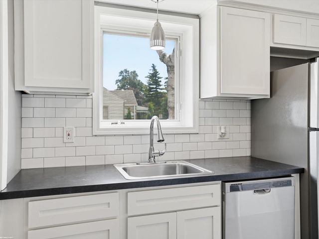 25750 Send Street, Roseville, MI 48066