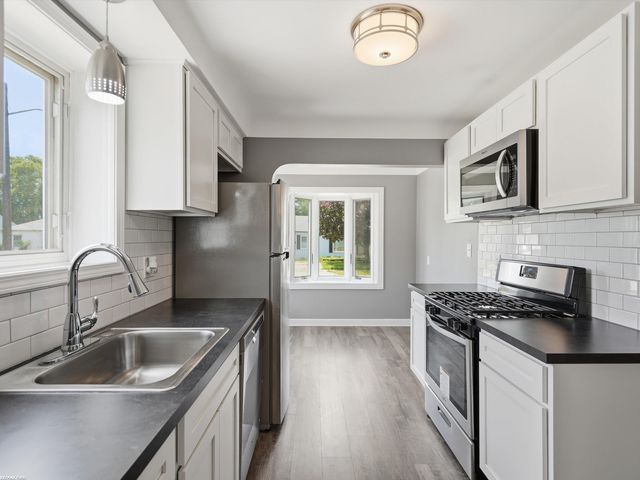 25750 Send Street, Roseville, MI 48066