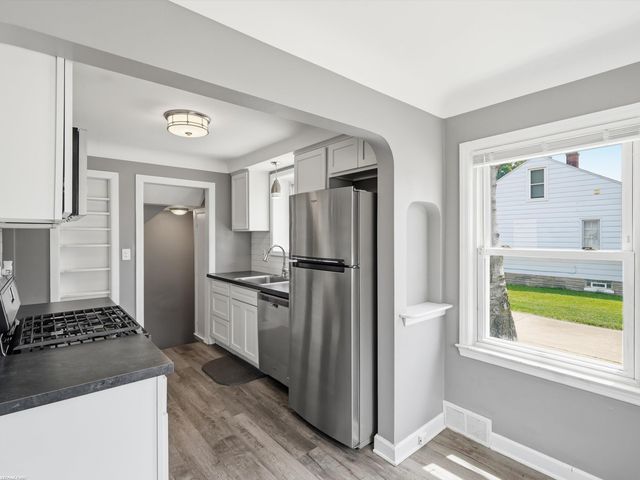 25750 Send Street, Roseville, MI 48066