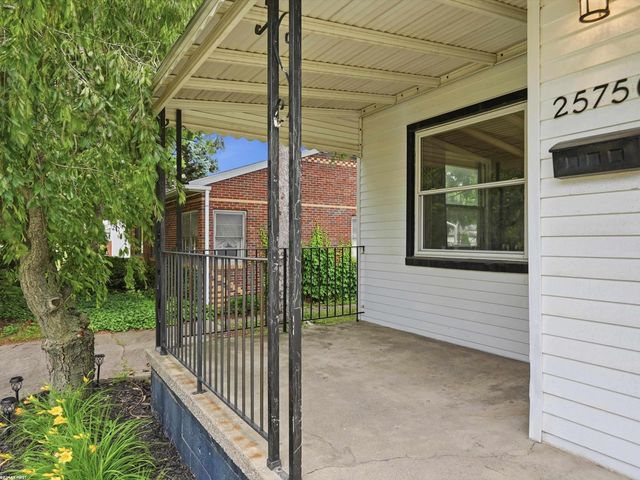 25750 Send Street, Roseville, MI 48066
