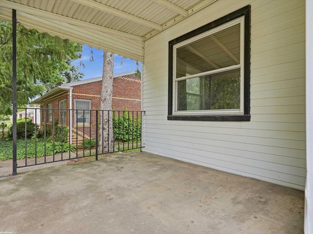 25750 Send Street, Roseville, MI 48066