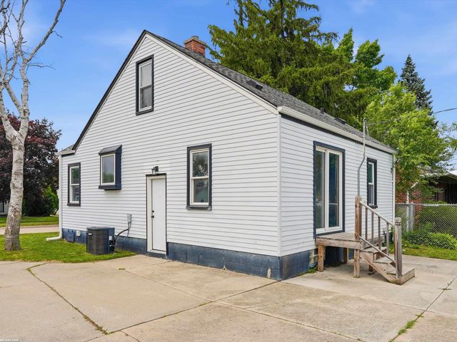 25750 Send Street, Roseville, MI 48066