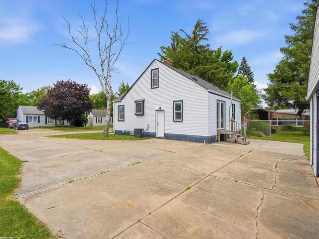 25750 Send Street, Roseville, MI 48066