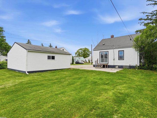 25750 Send Street, Roseville, MI 48066
