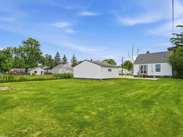 25750 Send Street, Roseville, MI 48066