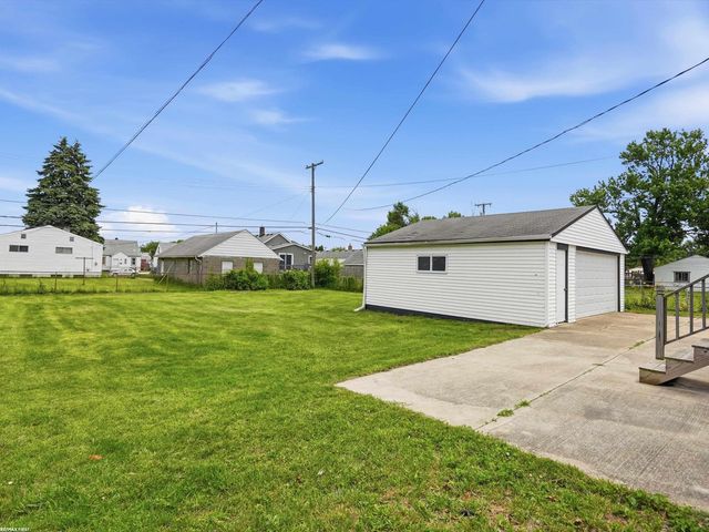 25750 Send Street, Roseville, MI 48066
