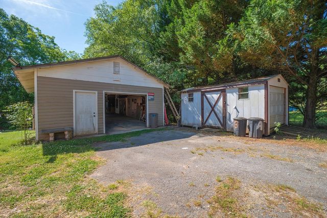 30 Bridges Street, Inman, SC 29349