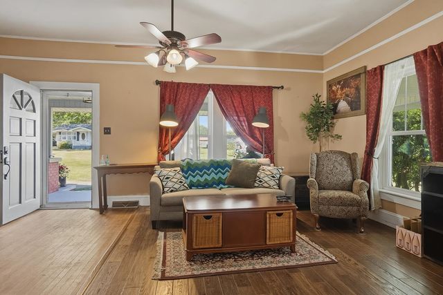 30 Bridges Street, Inman, SC 29349