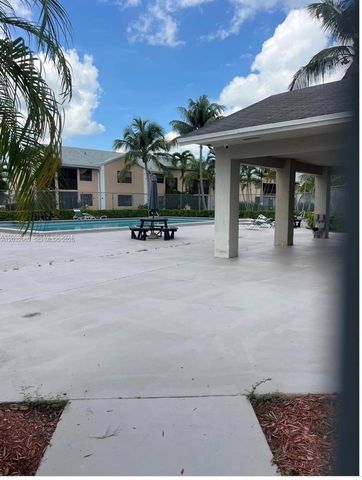 1200 N Liberty Ave 1200G, Homestead, FL 33034