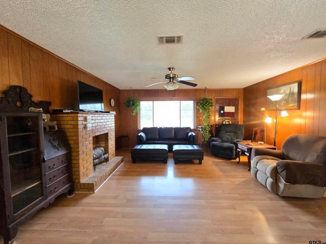 15560 State Highway 31, Brownsboro, TX 75756