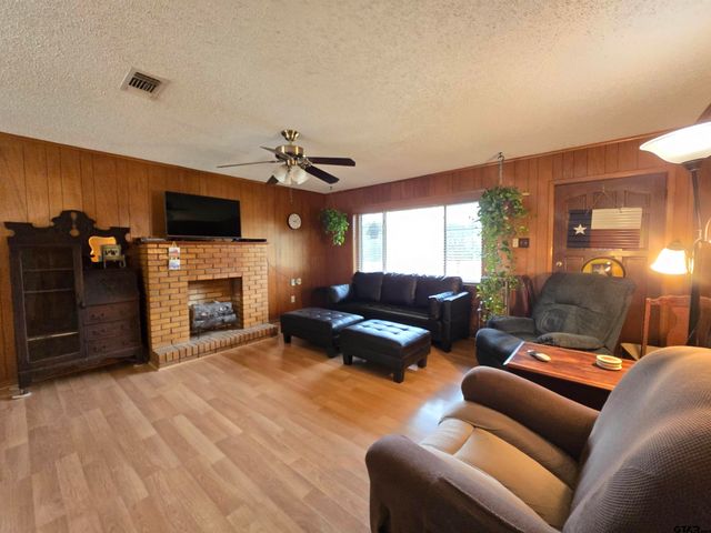 15560 State Highway 31, Brownsboro, TX 75756