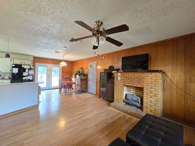 15560 State Highway 31, Brownsboro, TX 75756