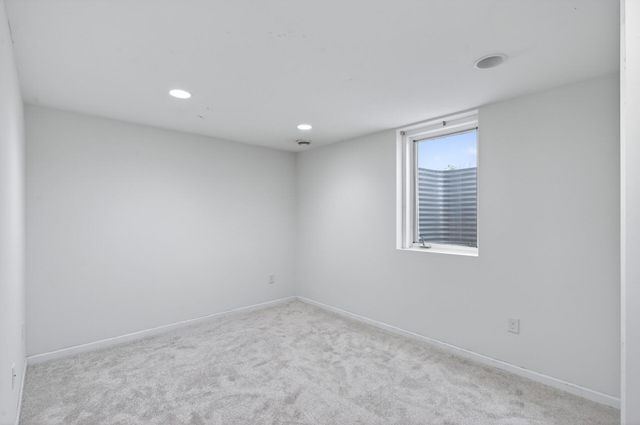 667 Aurora Avenue, Saint Paul, MN 55104