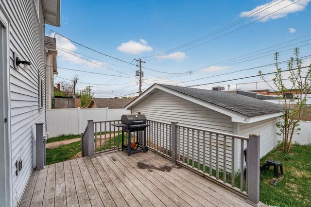 667 Aurora Avenue, Saint Paul, MN 55104