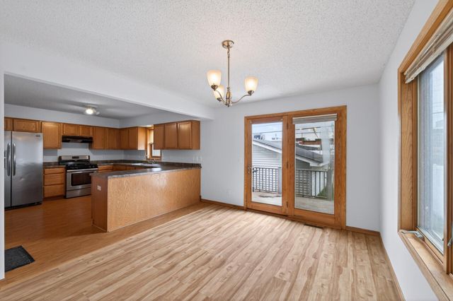 667 Aurora Avenue, Saint Paul, MN 55104