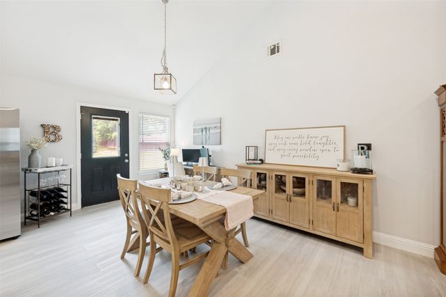 324 Hillcroft Road, Fort Worth, TX 76108