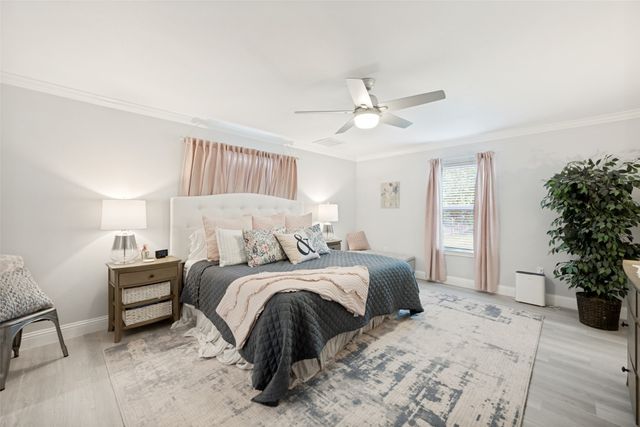 324 Hillcroft Road, Fort Worth, TX 76108