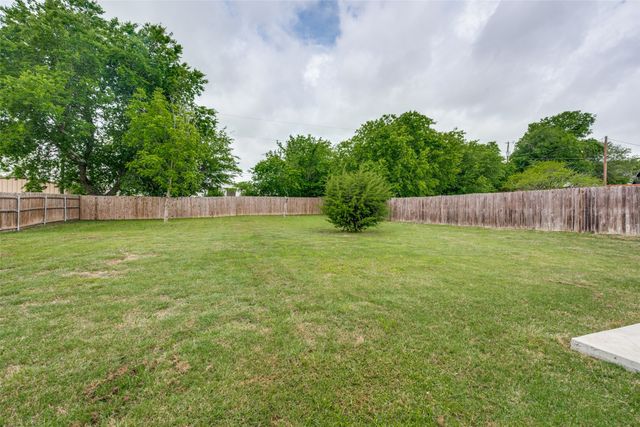 324 Hillcroft Road, Fort Worth, TX 76108