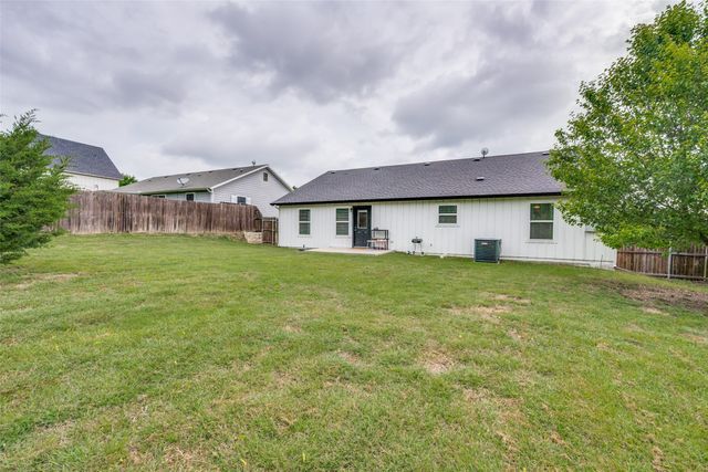 324 Hillcroft Road, Fort Worth, TX 76108