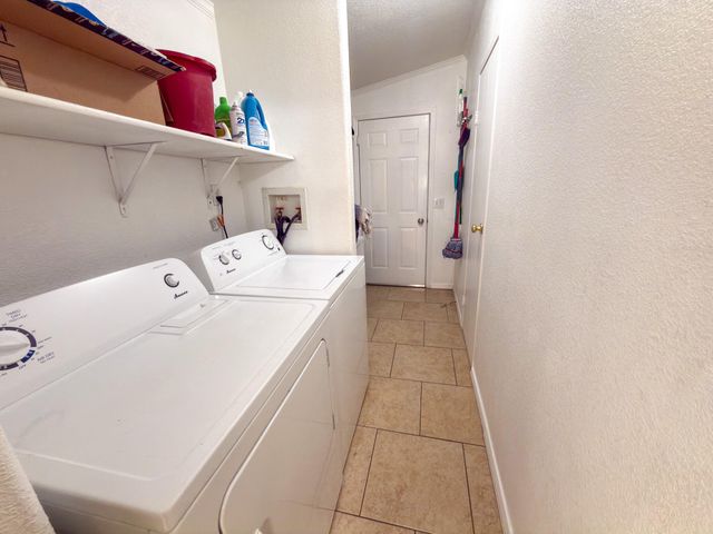 8905 Odin Road SW, Albuquerque, NM 87121