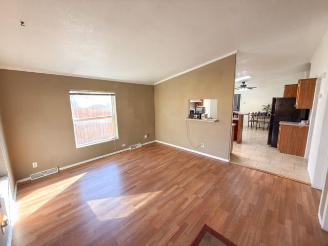 8905 Odin Road SW, Albuquerque, NM 87121