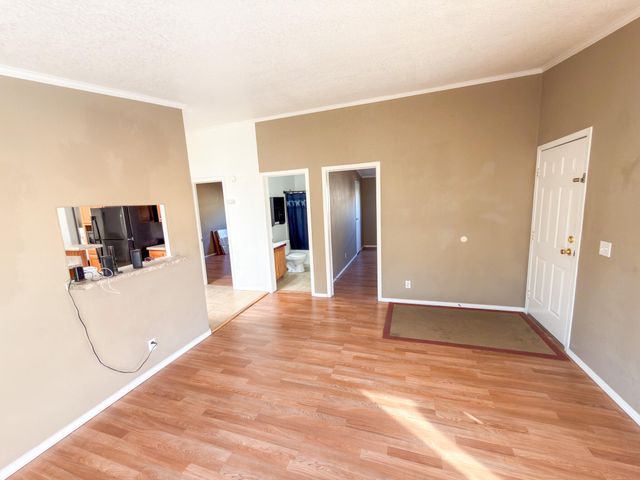 8905 Odin Road SW, Albuquerque, NM 87121