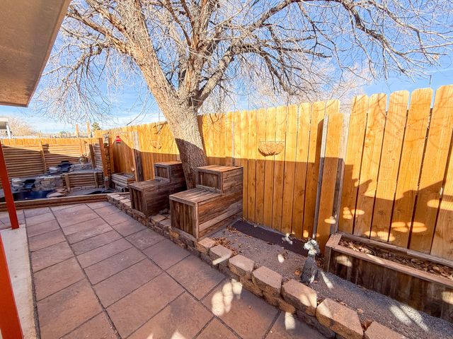 8905 Odin Road SW, Albuquerque, NM 87121