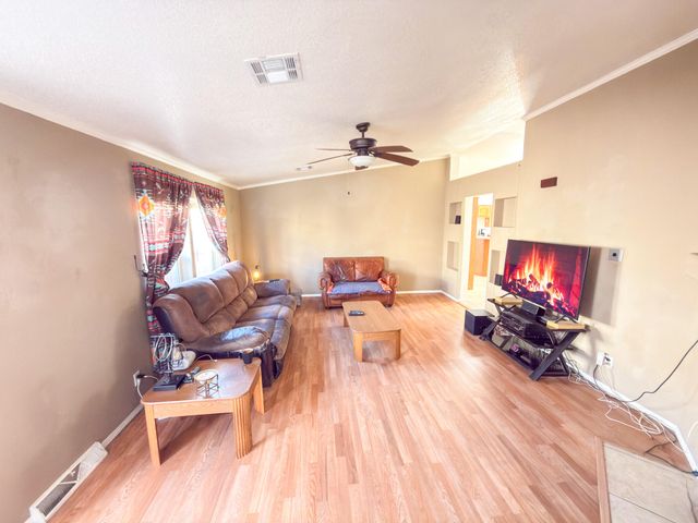 8905 Odin Road SW, Albuquerque, NM 87121