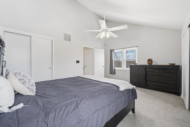 8 Russell Dr 7D, Salem, MA 01970