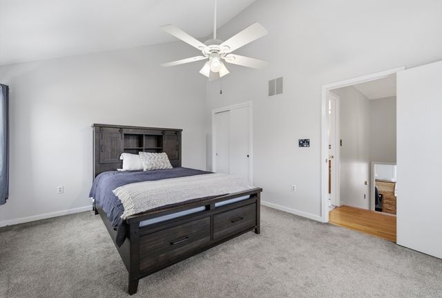 8 Russell Dr 7D, Salem, MA 01970