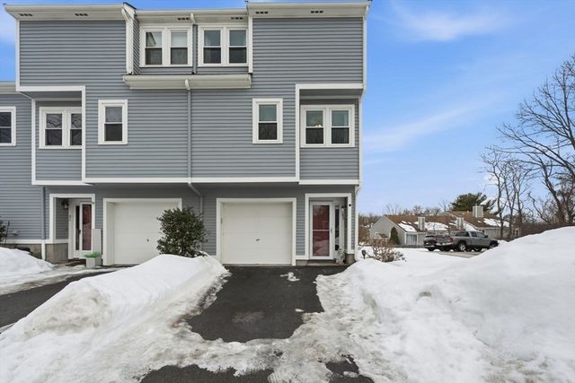 8 Russell Dr 7D, Salem, MA 01970