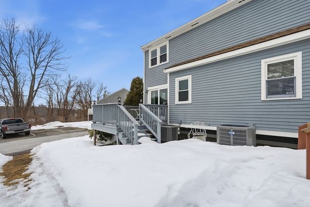 8 Russell Dr 7D, Salem, MA 01970