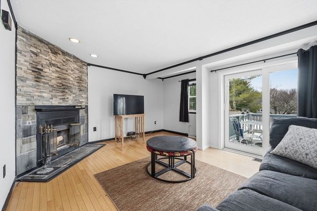 8 Russell Dr 7D, Salem, MA 01970