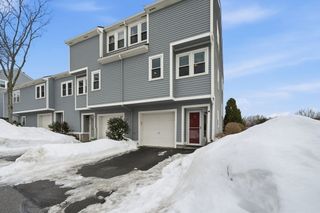 8 Russell Dr 7D, Salem, MA 01970