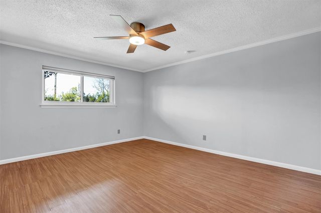 7705 Meadow Park Drive 209, Dallas, TX 75230