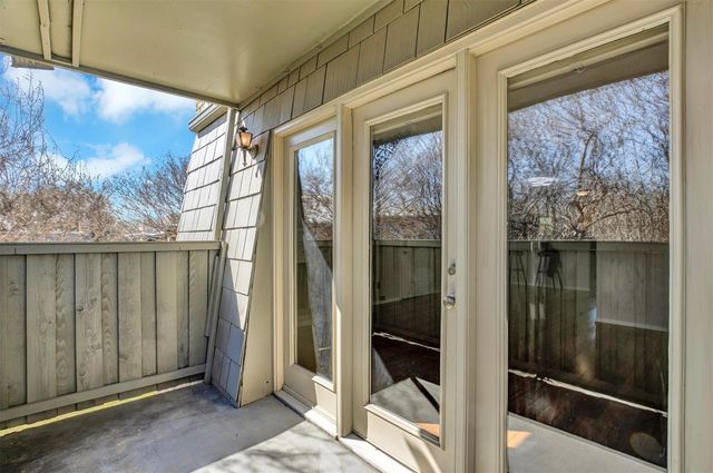 7705 Meadow Park Drive 209, Dallas, TX 75230