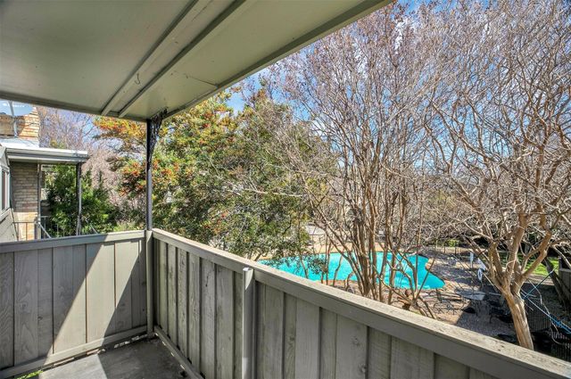 7705 Meadow Park Drive 209, Dallas, TX 75230