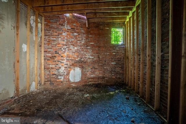 1427 POINT BREEZE AVE, Philadelphia, PA 19146