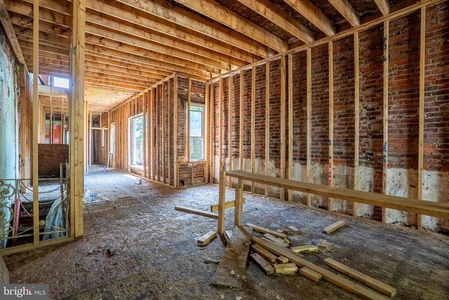 1427 POINT BREEZE AVE, Philadelphia, PA 19146