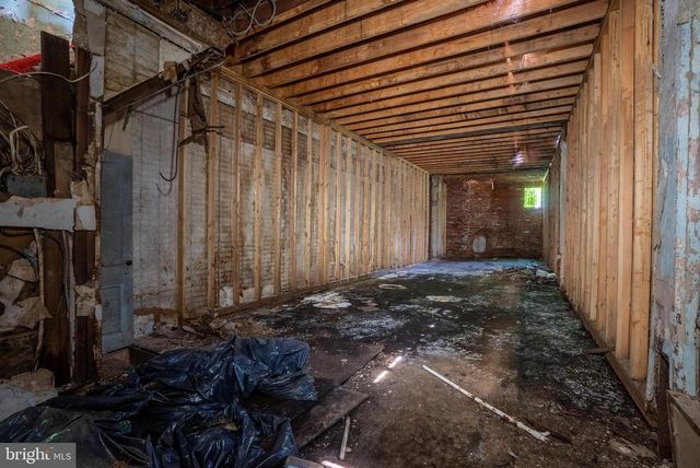 1427 POINT BREEZE AVE, Philadelphia, PA 19146