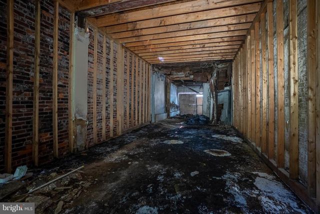 1427 POINT BREEZE AVE, Philadelphia, PA 19146