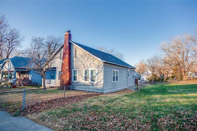 126 E Elm Street, Independence, MO 64050