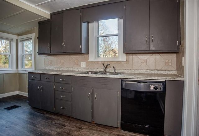 126 E Elm Street, Independence, MO 64050