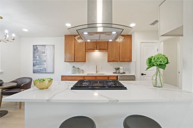 14510 Dennis Lane, Farmers Branch, TX 75234