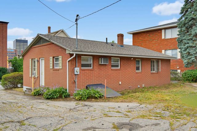 46 Myrtle Street, Manchester, NH 03104